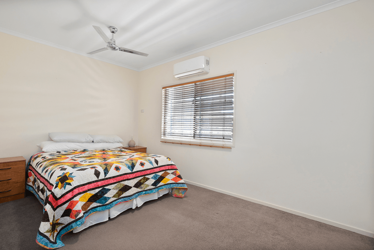 8 Barry Street, EMERALD, QLD 4720