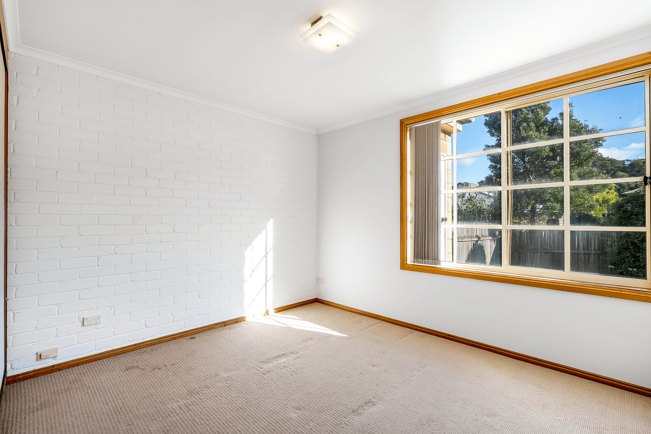 2/8 Sovereign Court, GEILSTON BAY, TAS 7015