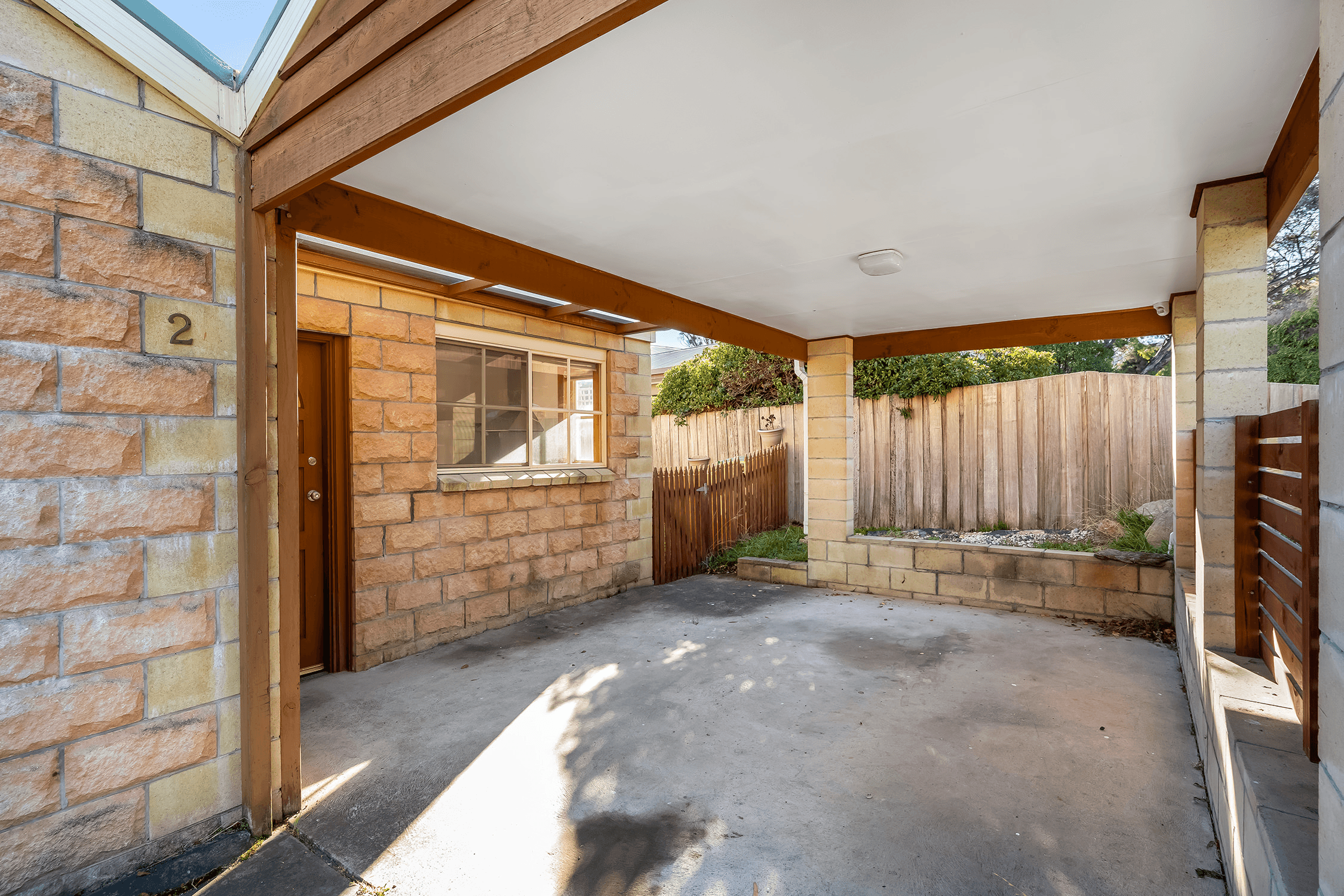 2/8 Sovereign Court, GEILSTON BAY, TAS 7015