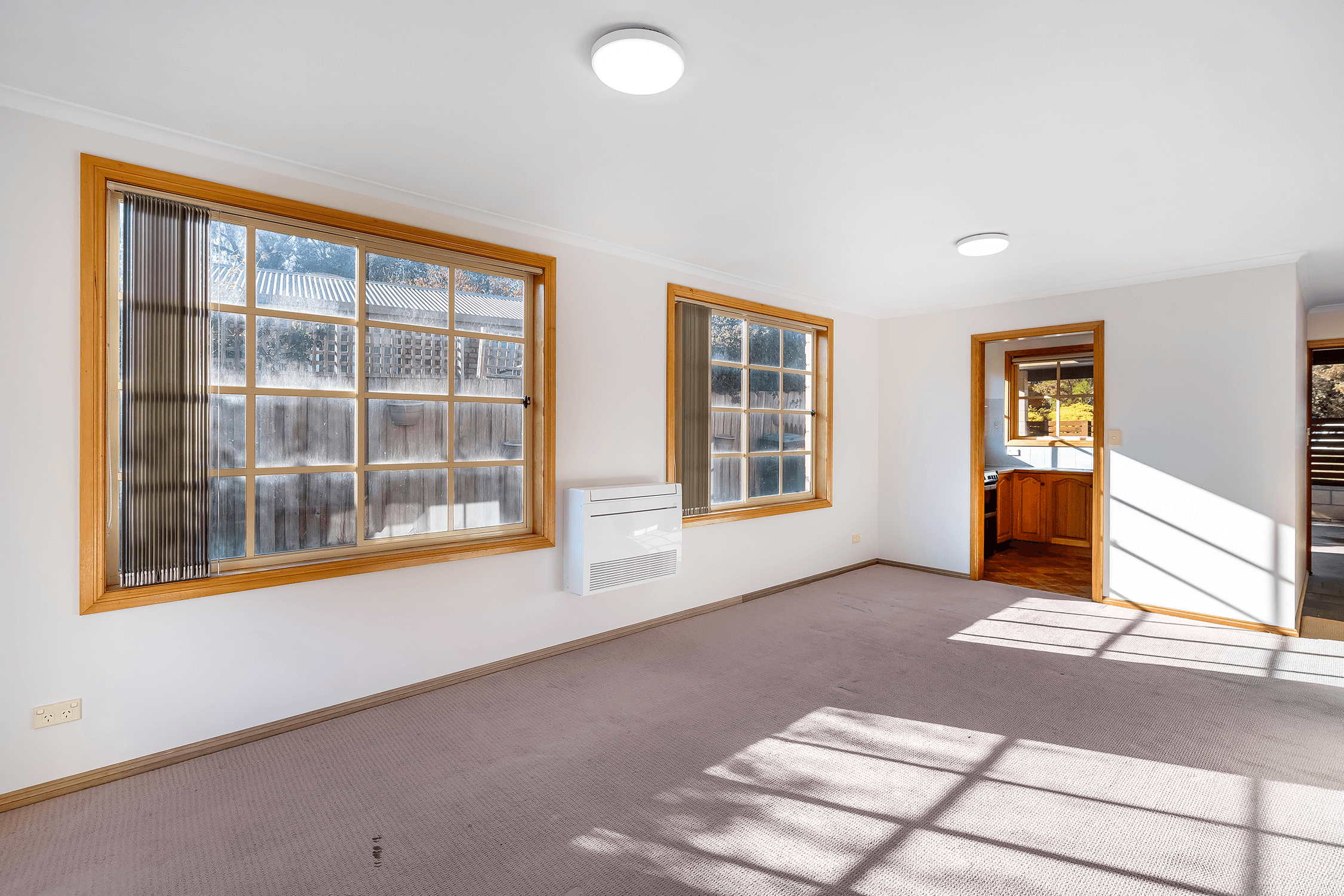 2/8 Sovereign Court, GEILSTON BAY, TAS 7015