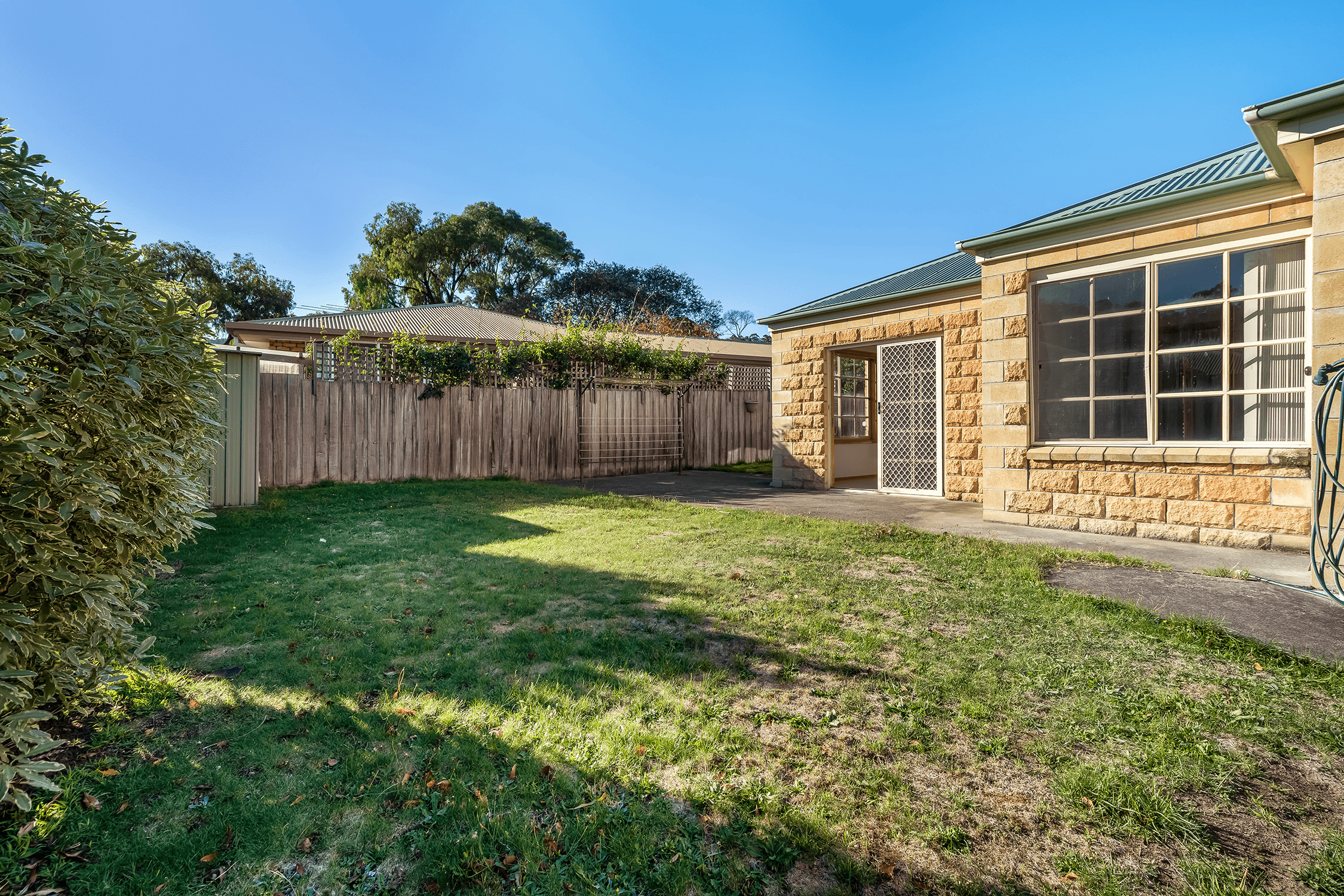 2/8 Sovereign Court, GEILSTON BAY, TAS 7015