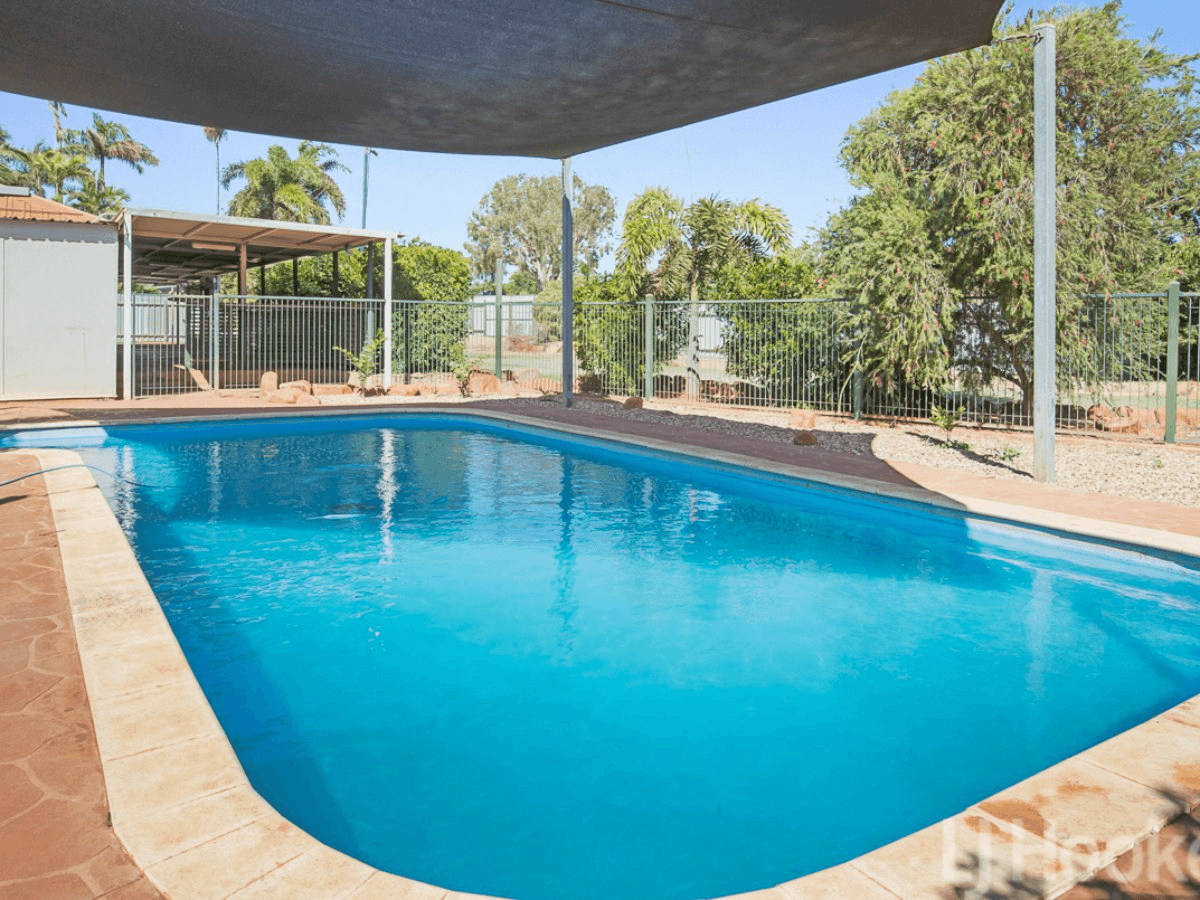 9 Giles Crescent, DAMPIER, WA 6713