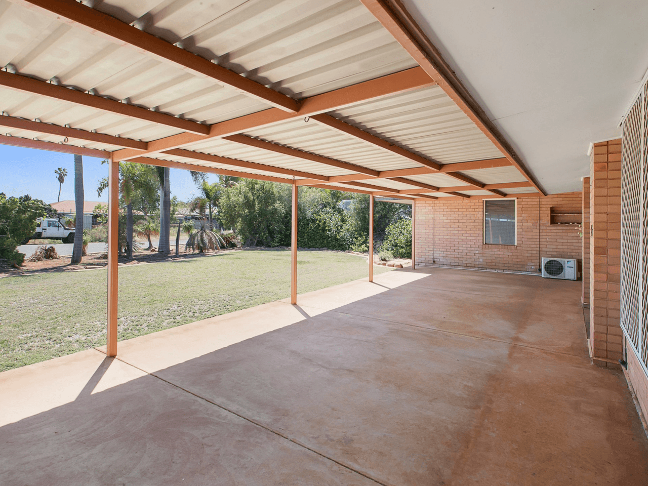 9 Giles Crescent, DAMPIER, WA 6713