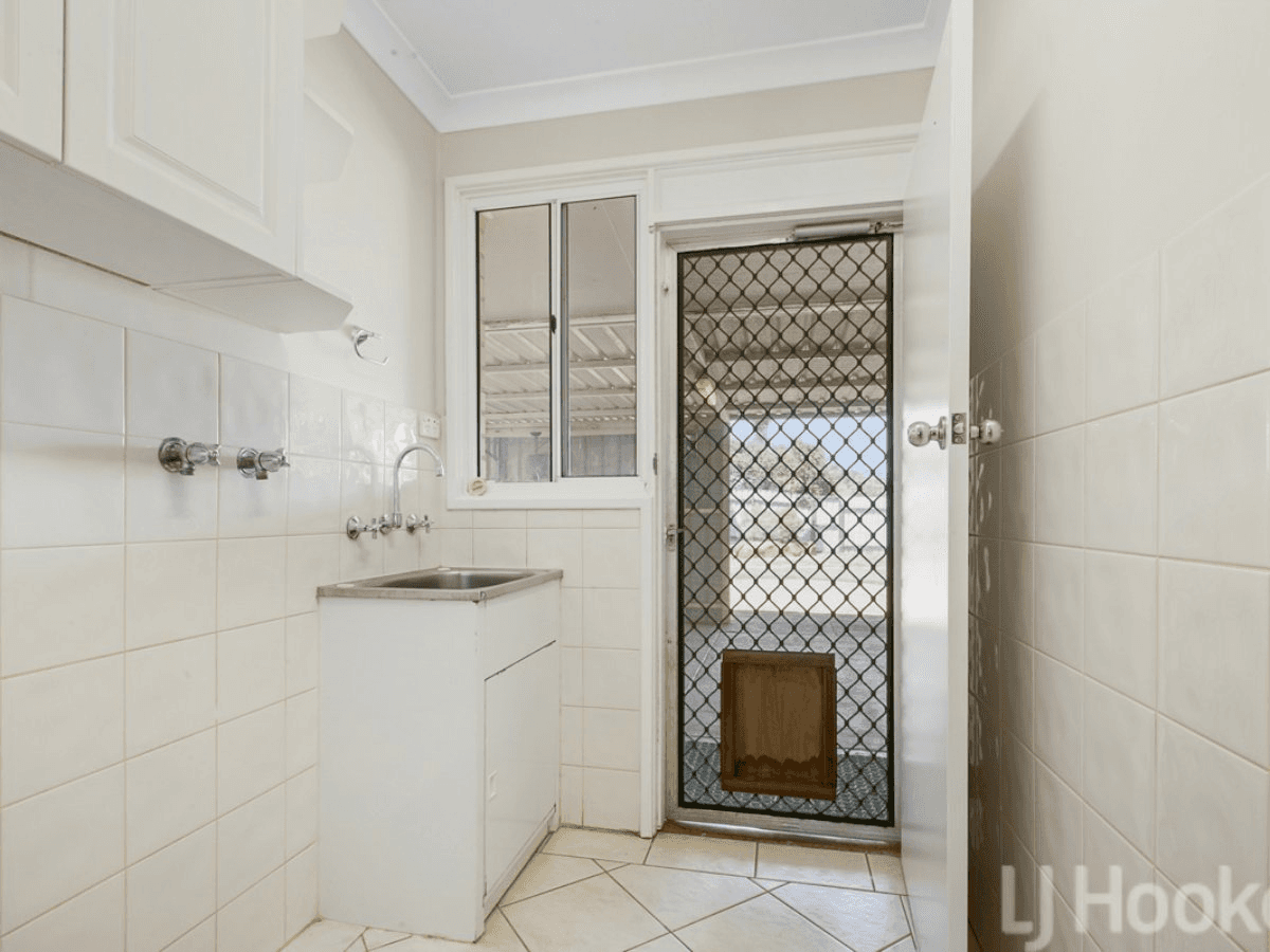 9 Giles Crescent, DAMPIER, WA 6713