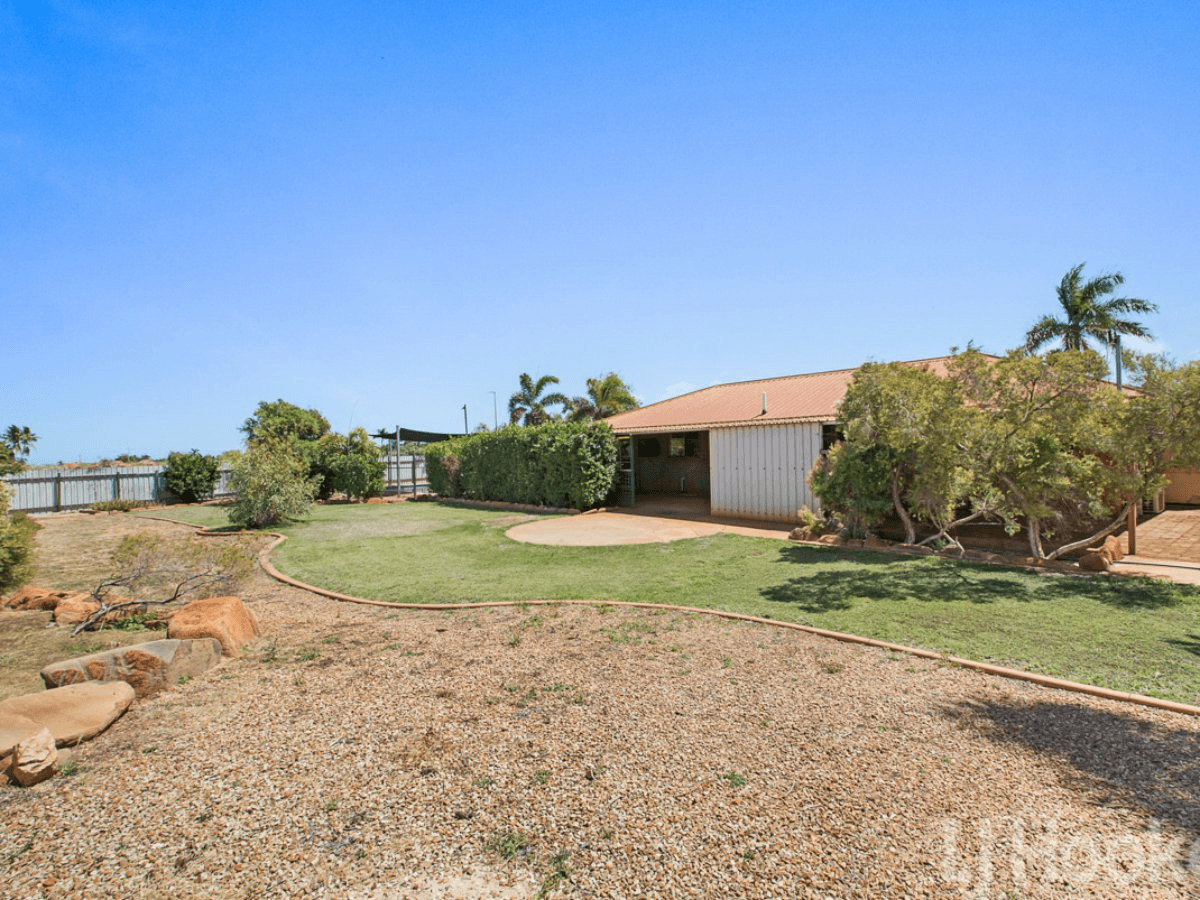 9 Giles Crescent, DAMPIER, WA 6713