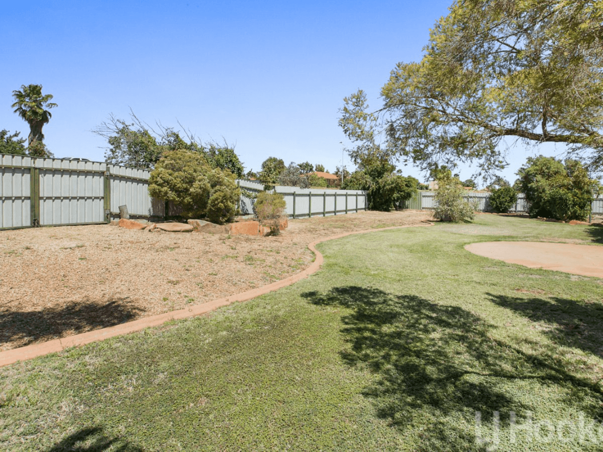 9 Giles Crescent, DAMPIER, WA 6713