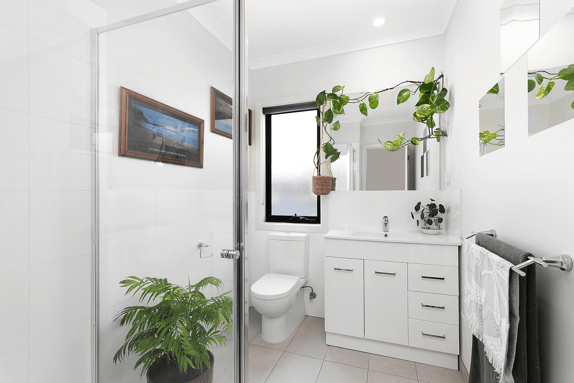 2/12 Cheltenham Road, Newcomb, VIC 3219