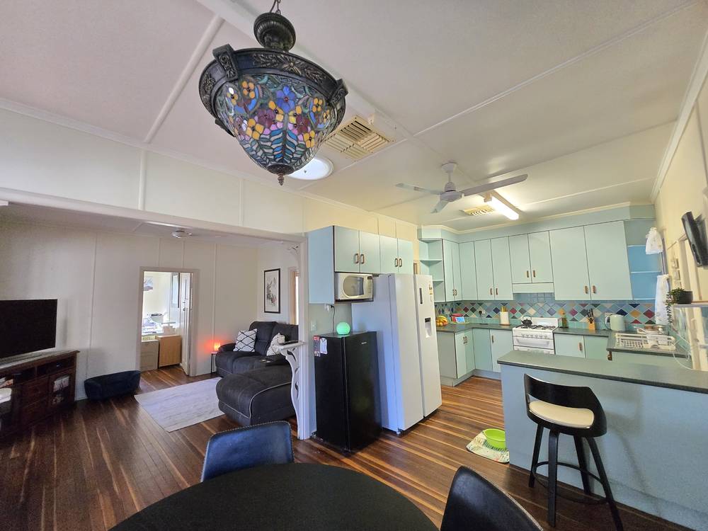 25 Eighth Avenue, Theodore, QLD 4719