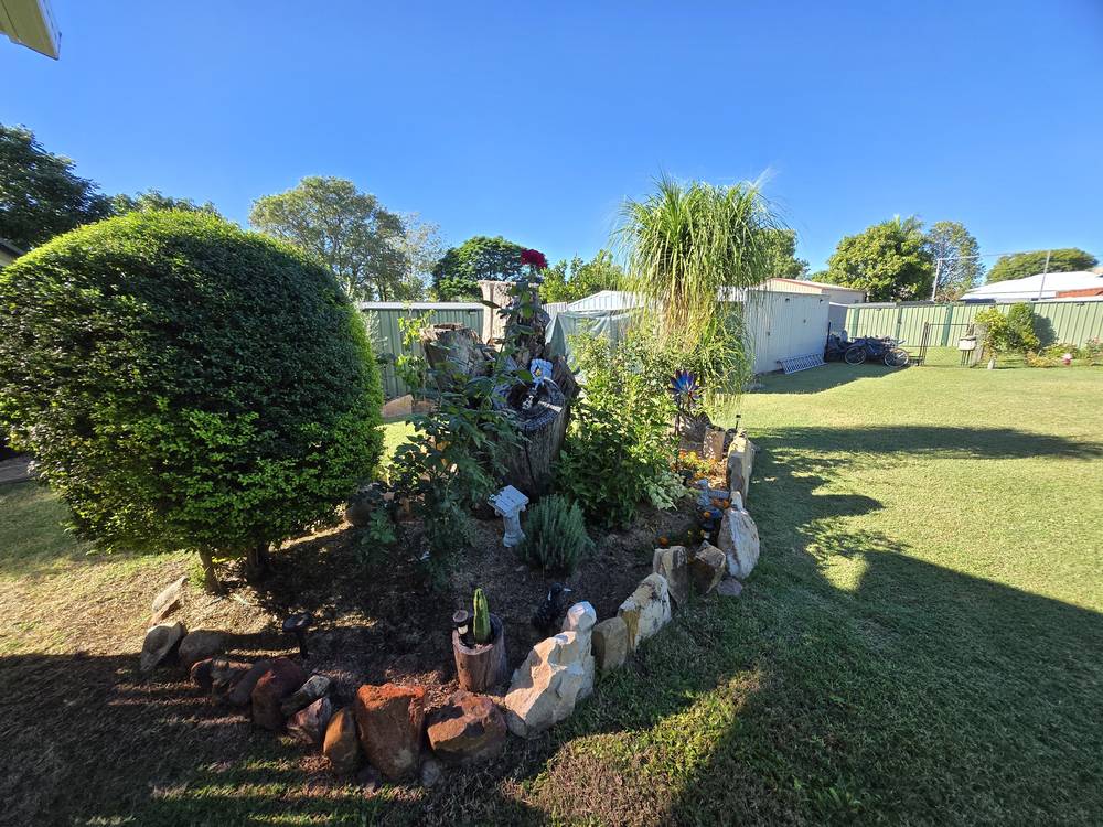 25 Eighth Avenue, Theodore, QLD 4719
