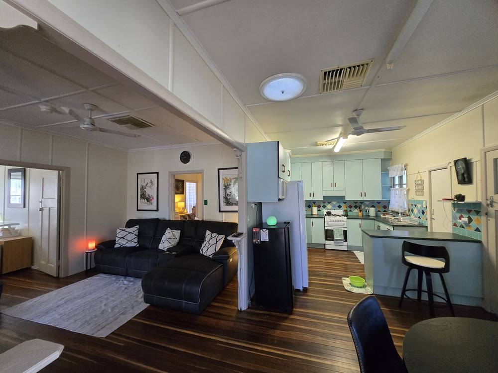 25 Eighth Avenue, Theodore, QLD 4719
