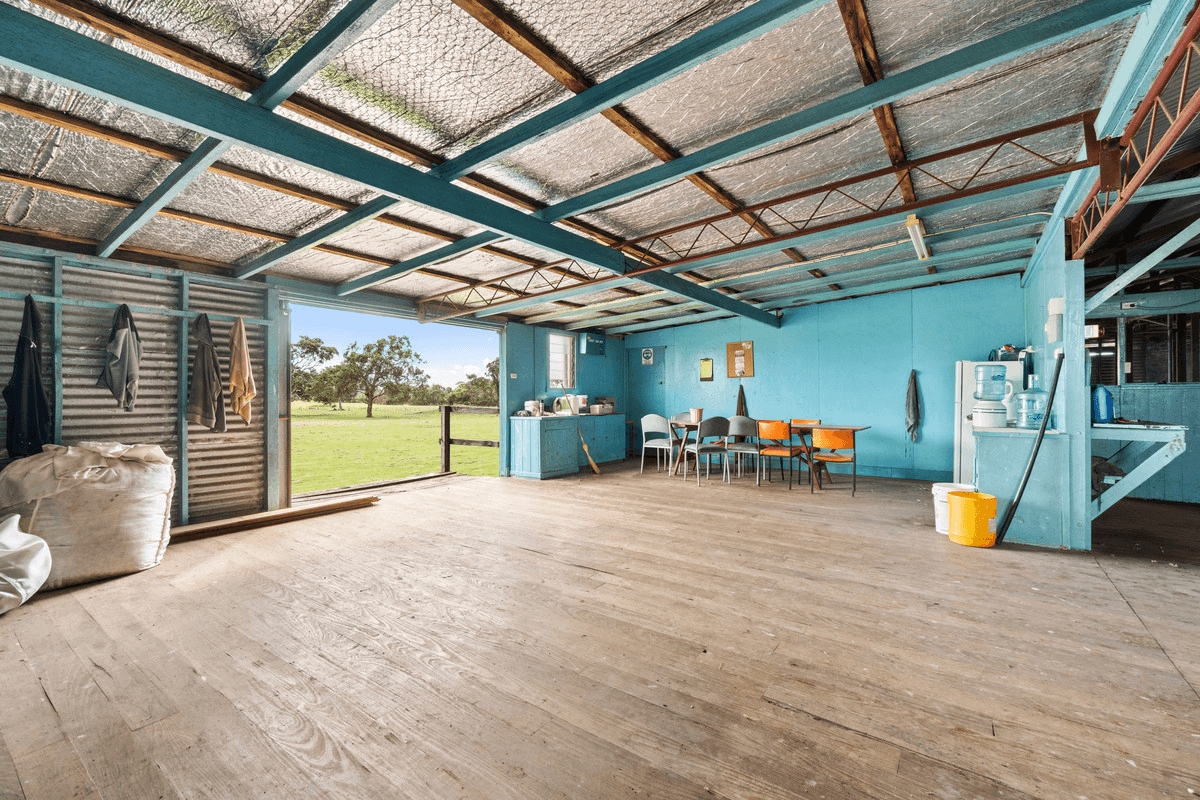 1694 Seaspray Road, Seaspray, VIC 3851