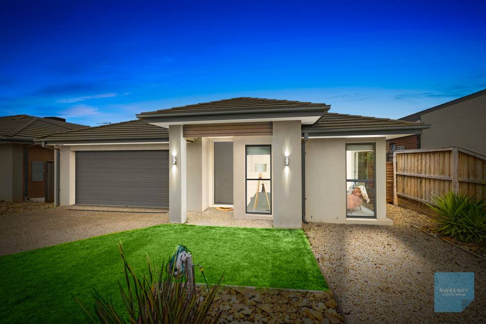 15 Eaglecrest Avenue, FRASER RISE, VIC 3336