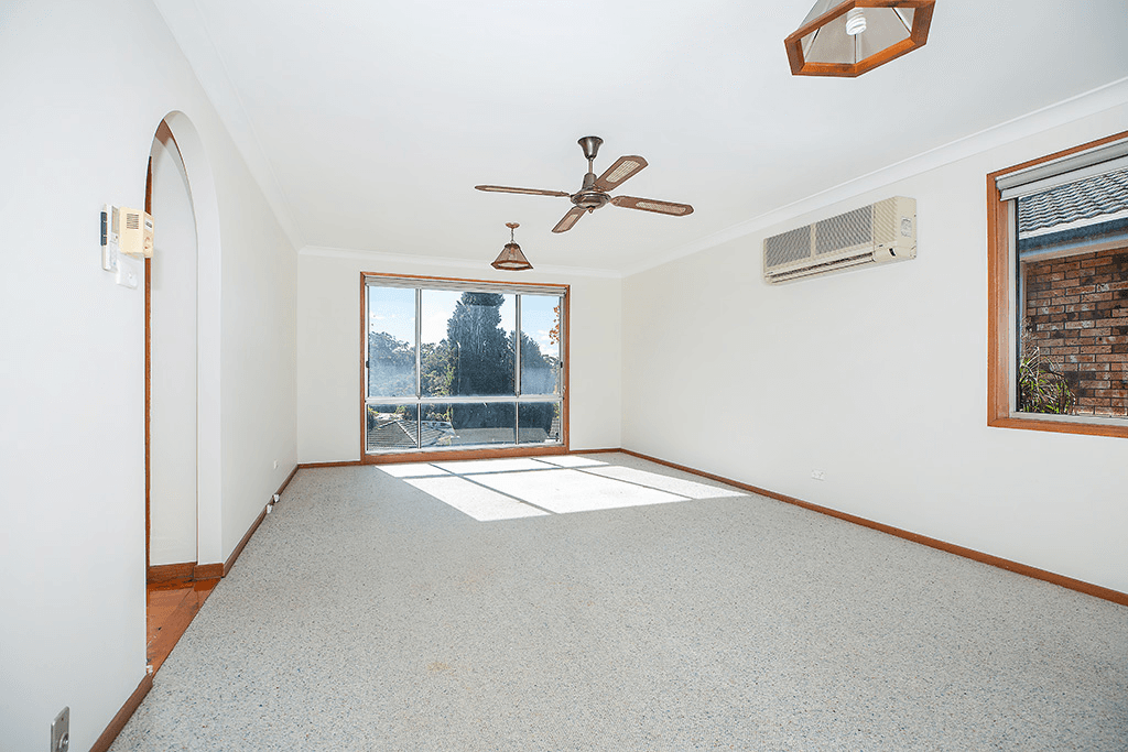 2 Leeward Close, WOODRISING, NSW 2284