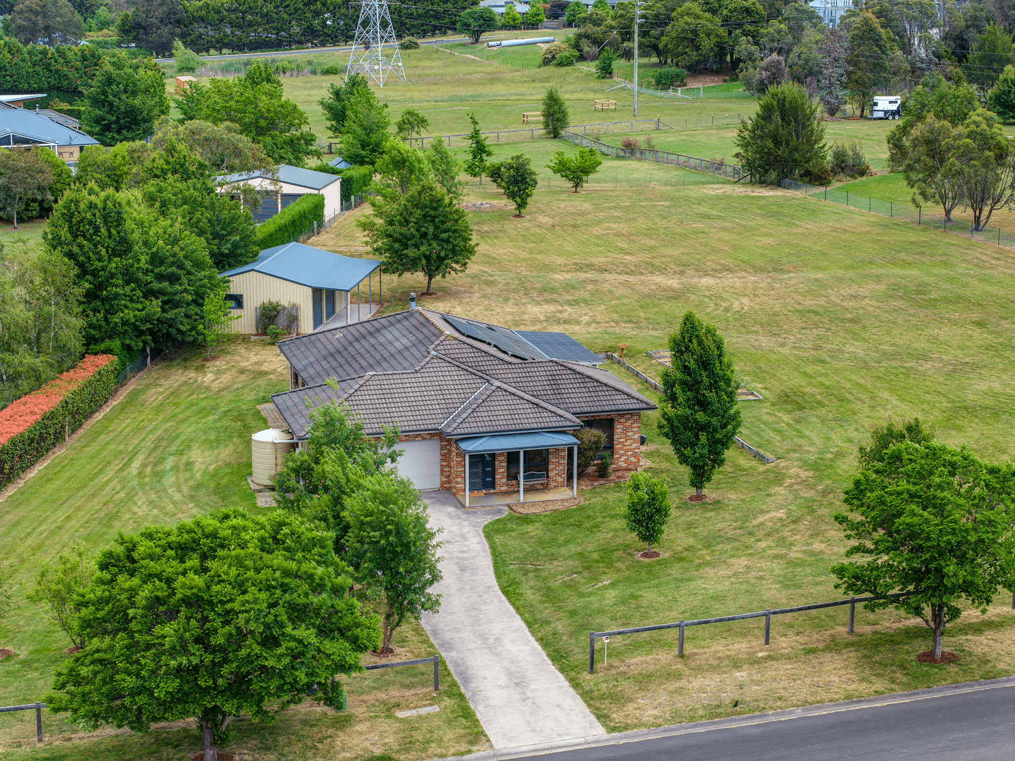 16 Woodside Drive, MOSS VALE, NSW 2577