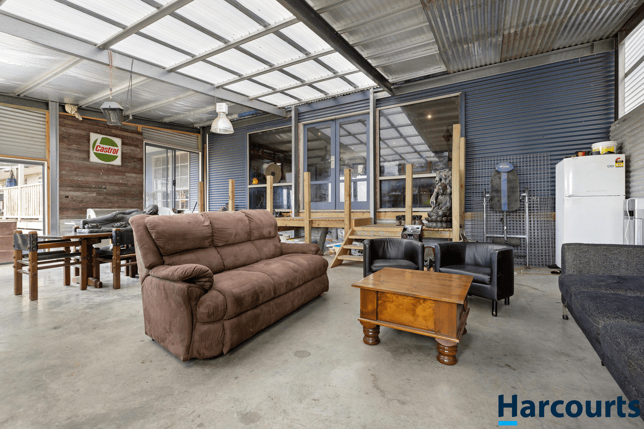 120 School Lane, CAMBRIAN HILL, VIC 3352