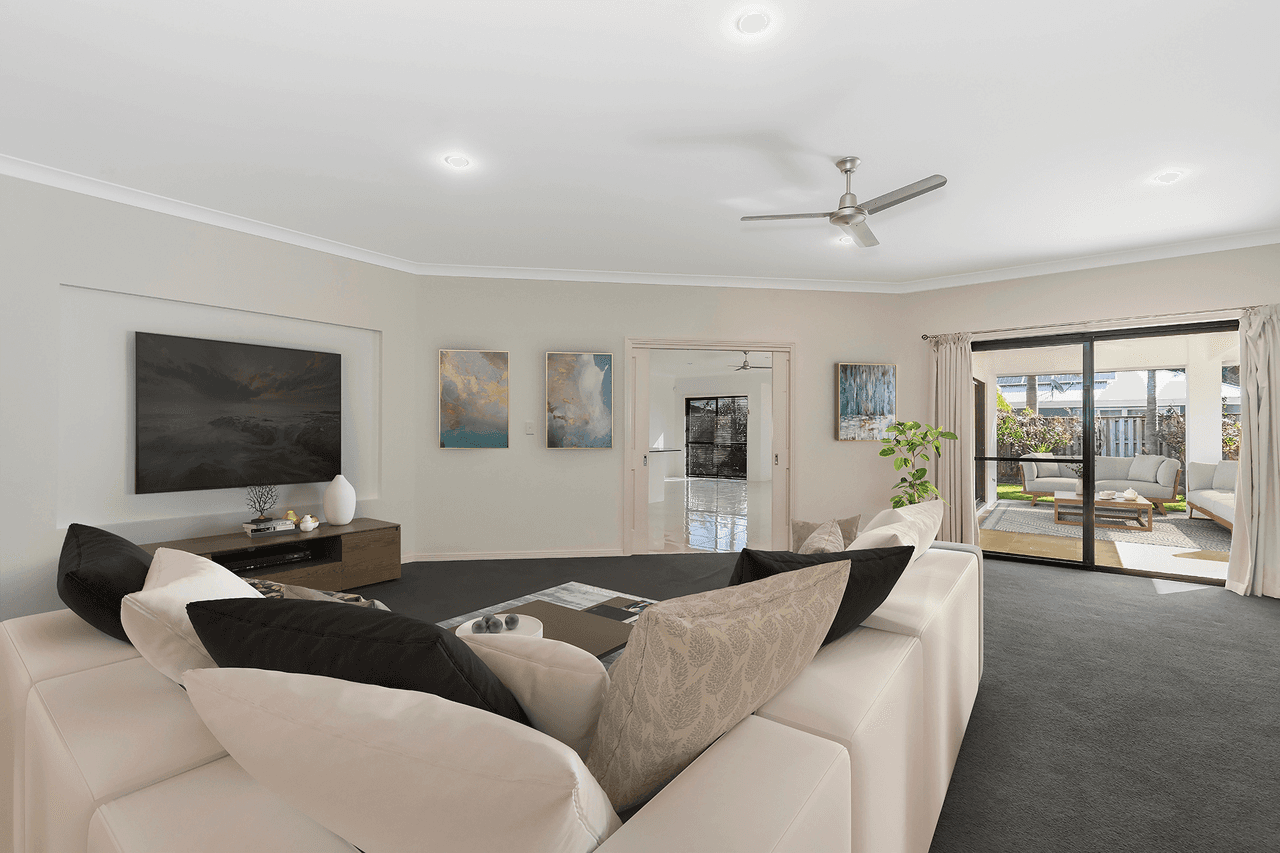 10 Kingtide Lane, COOMERA WATERS, QLD 4209