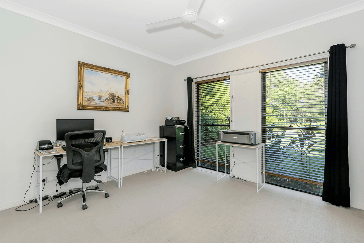 10 Kingtide Lane, COOMERA WATERS, QLD 4209