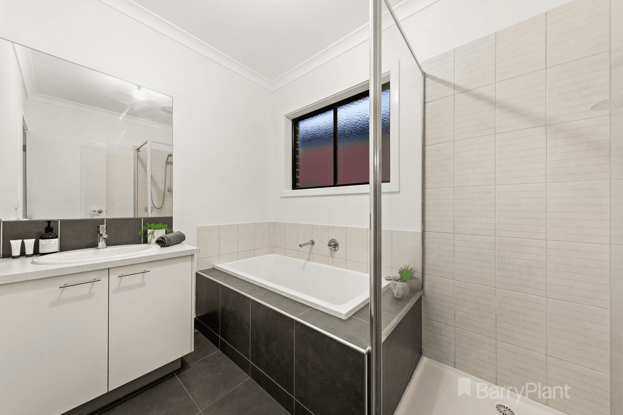 30/3 Manor View, Pakenham, VIC 3810