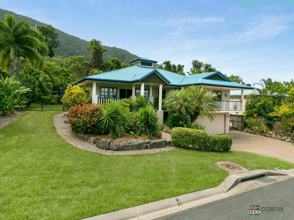 26 MACARTHUR Close, PALM COVE, QLD 4879