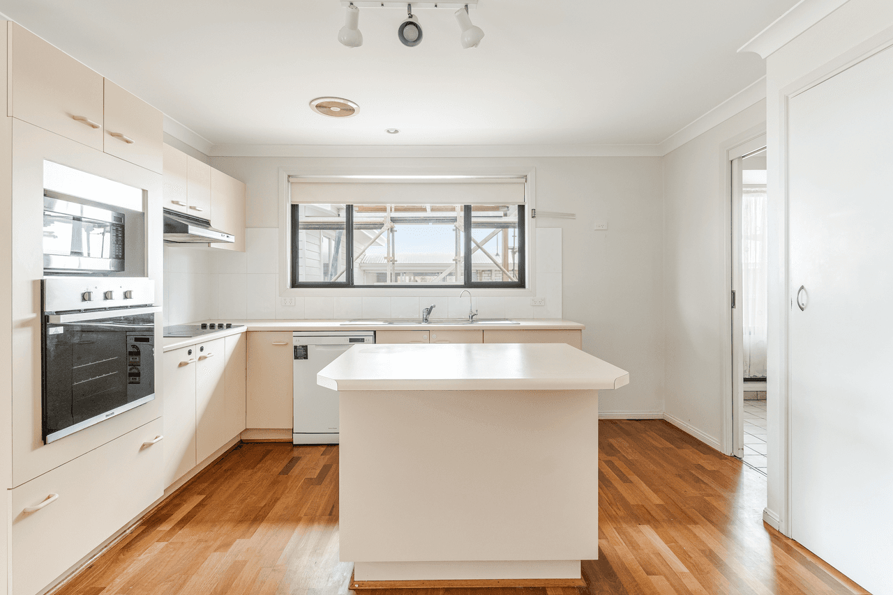 70 Coonawarra Court, YAMBA, NSW 2464