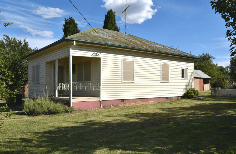 9 Red Hill Road, BOWNING, NSW 2582