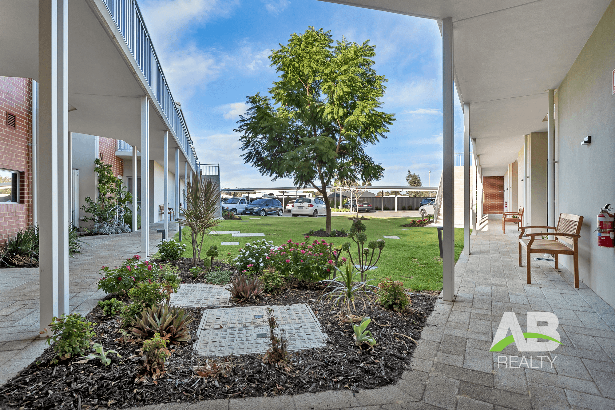 8/2 Lahinch Vista, GNANGARA, WA 6077