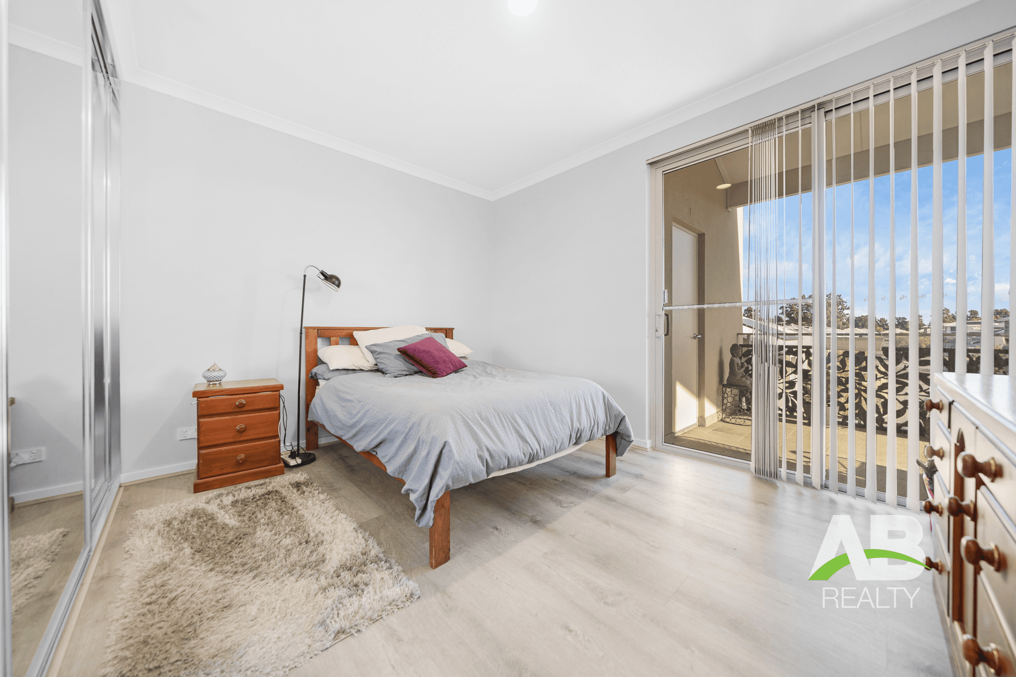 8/2 Lahinch Vista, GNANGARA, WA 6077