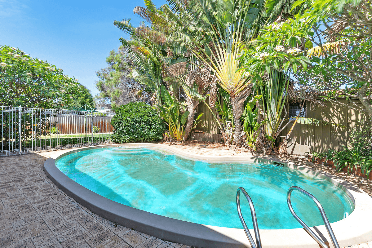 33 Eglinton Crescent, Hamersley, WA 6022