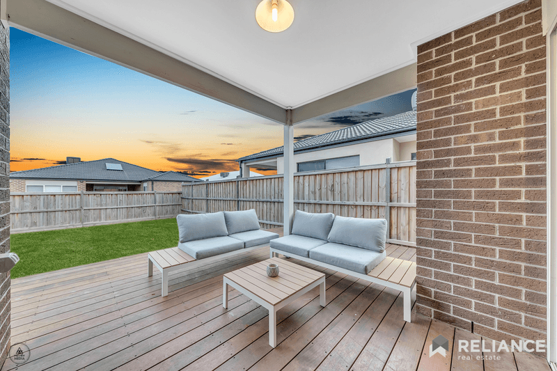 31 Light Horse Circuit, Sunbury, VIC 3429