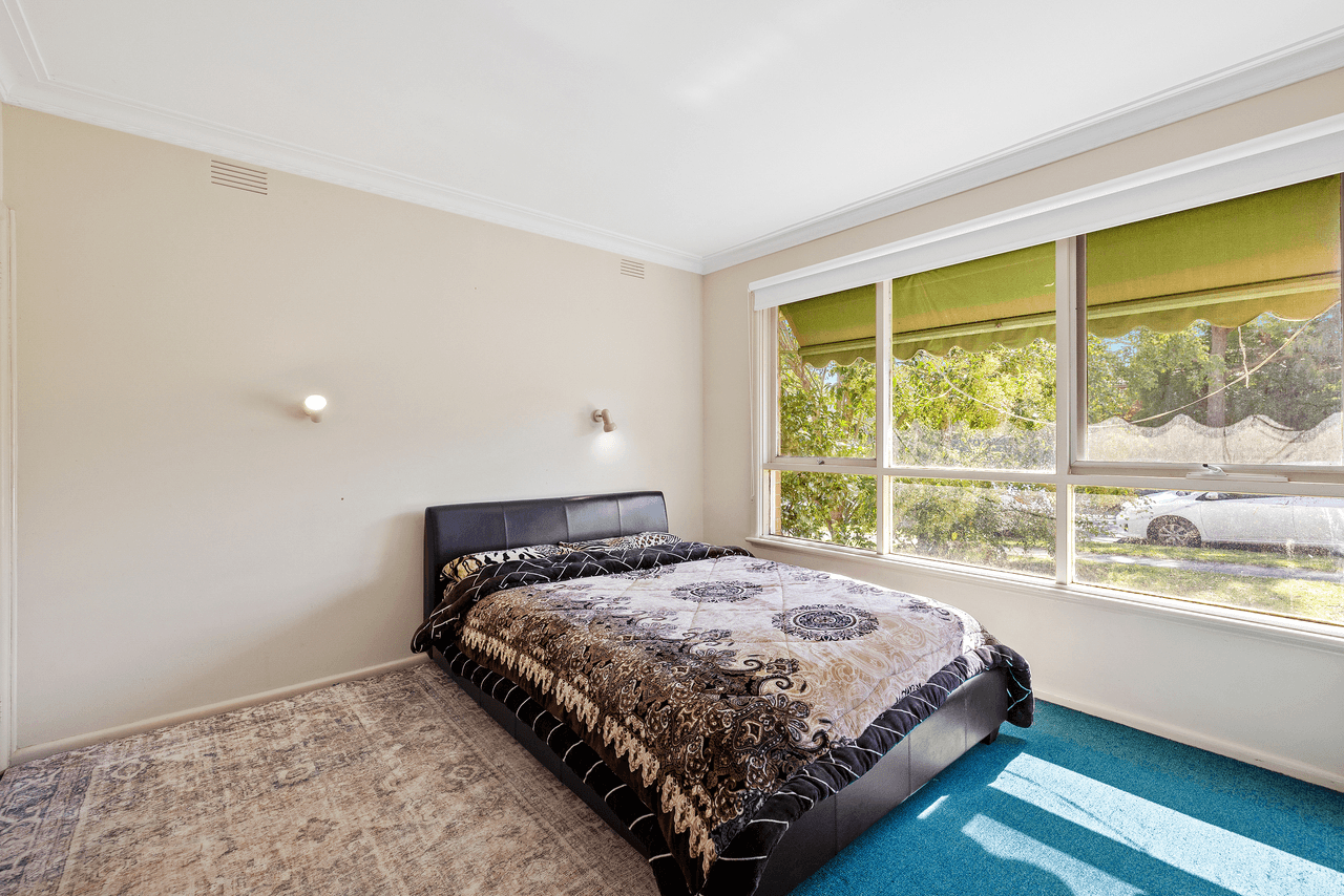 1&2/24 Outlook Drive, NUNAWADING, VIC 3131