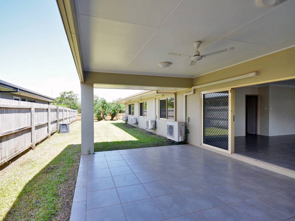 20 Fairway Ave, Rocky Point, QLD 4874