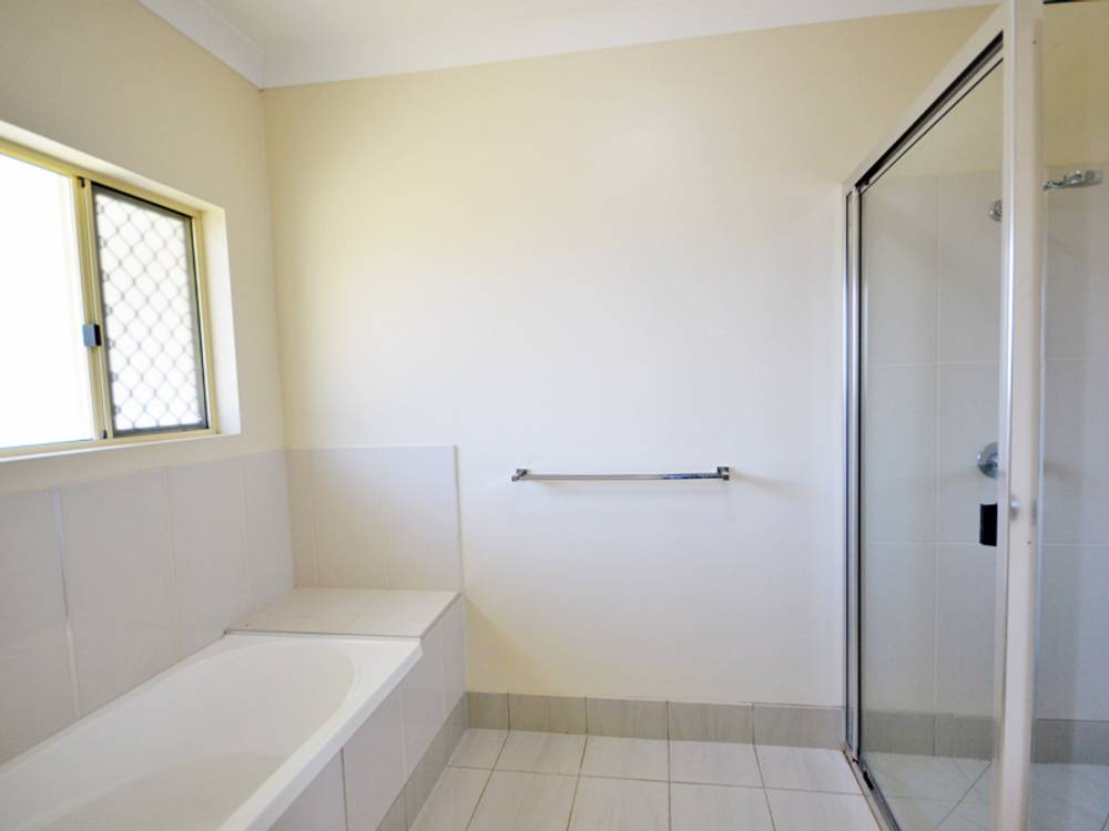 20 Fairway Ave, Rocky Point, QLD 4874