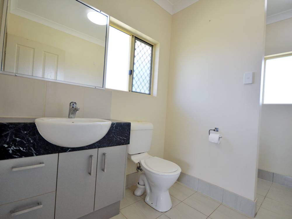 20 Fairway Ave, Rocky Point, QLD 4874