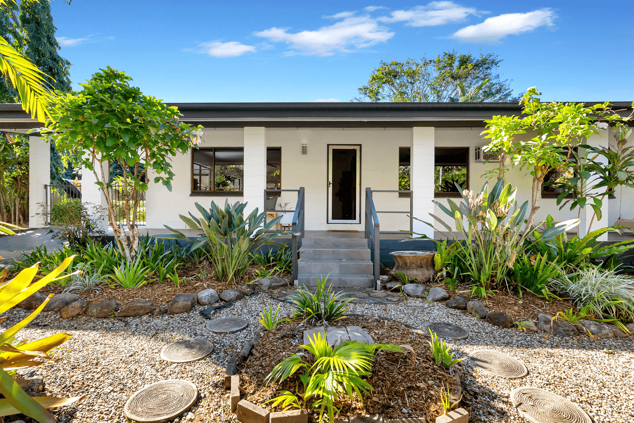 38 Anne Street, SMITHFIELD, QLD 4878