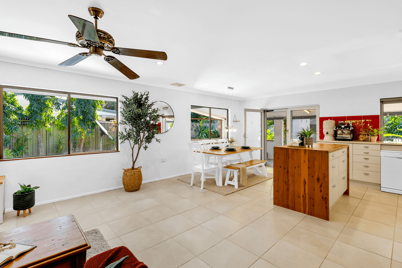 38 Anne Street, SMITHFIELD, QLD 4878