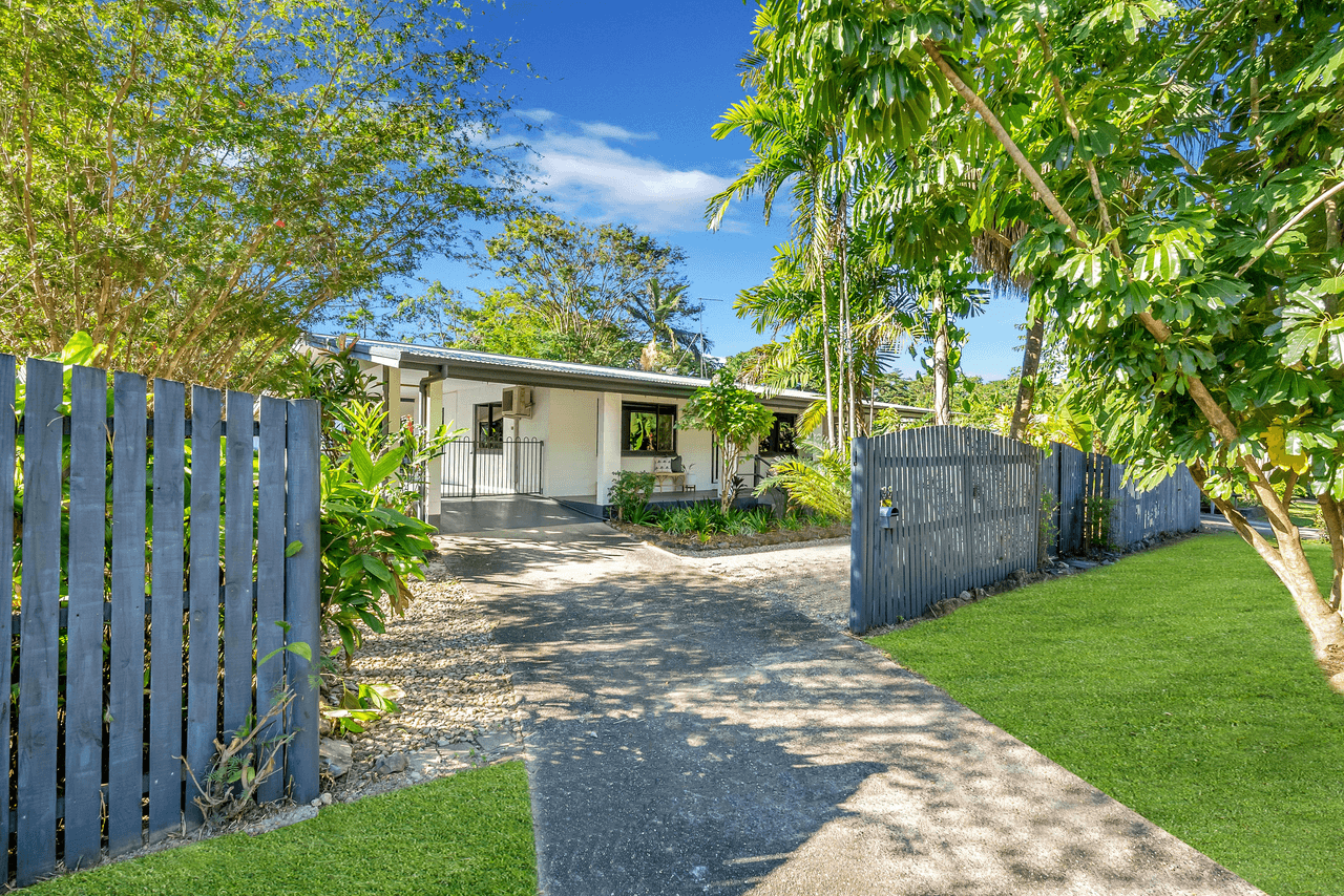 38 Anne Street, SMITHFIELD, QLD 4878