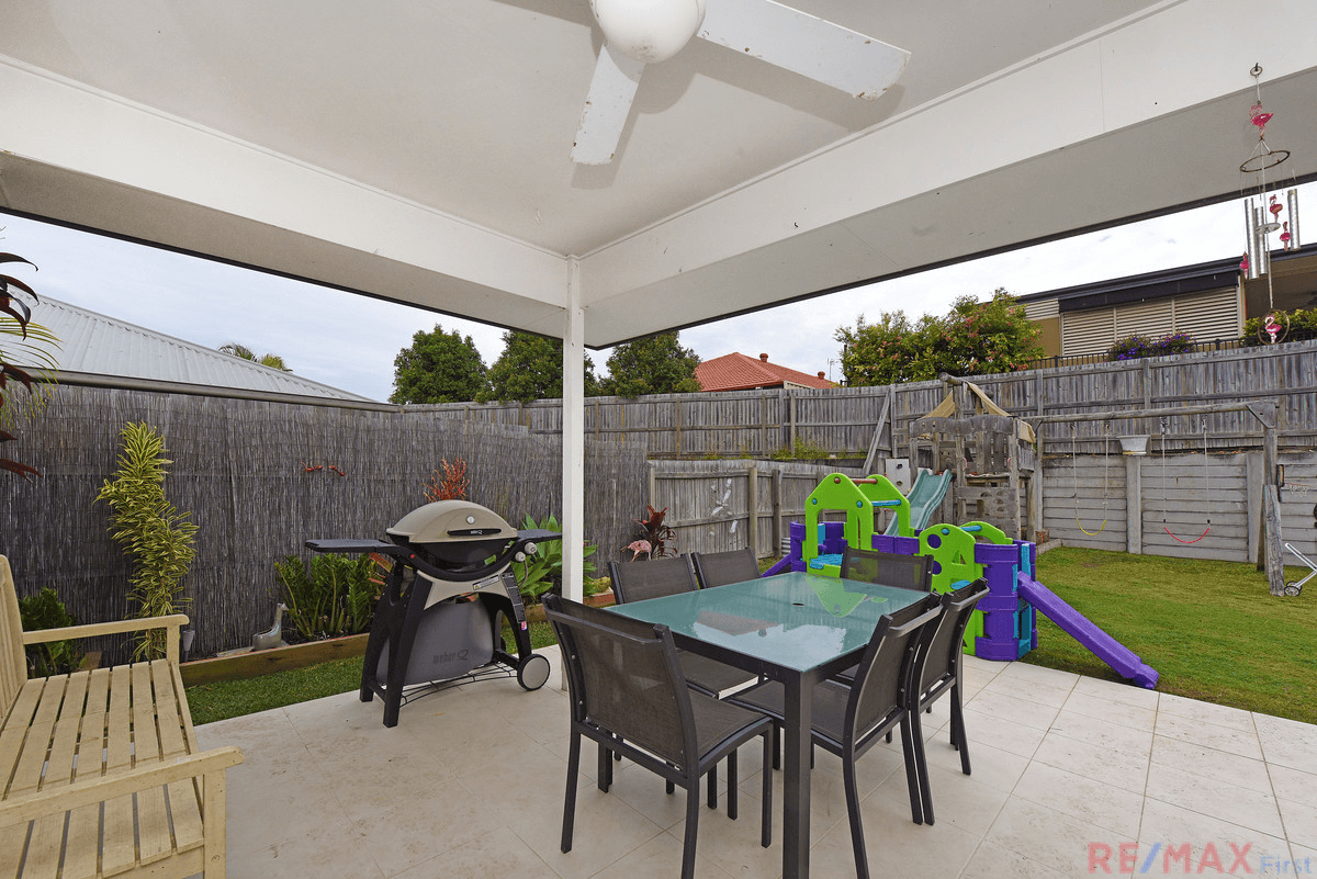 11 Middle Park Street, Little Mountain, QLD 4551