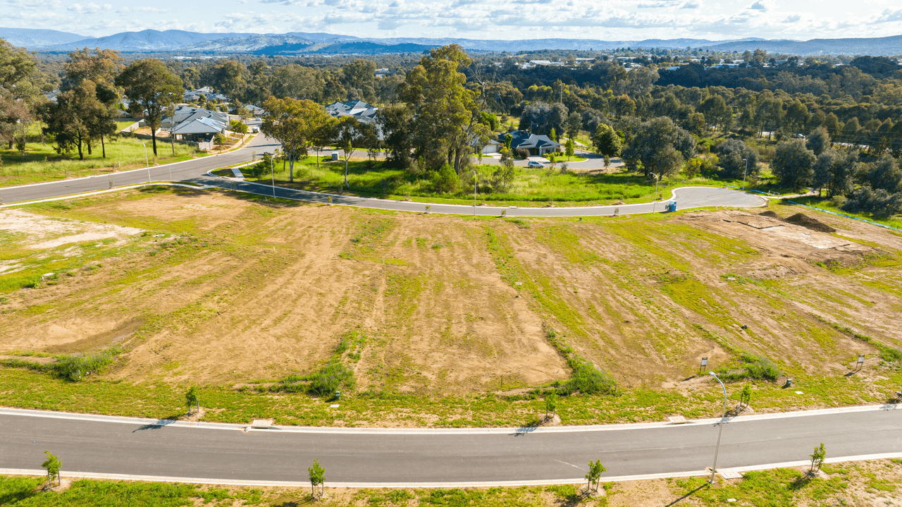 19 Bowerbird Court, THURGOONA, NSW 2640