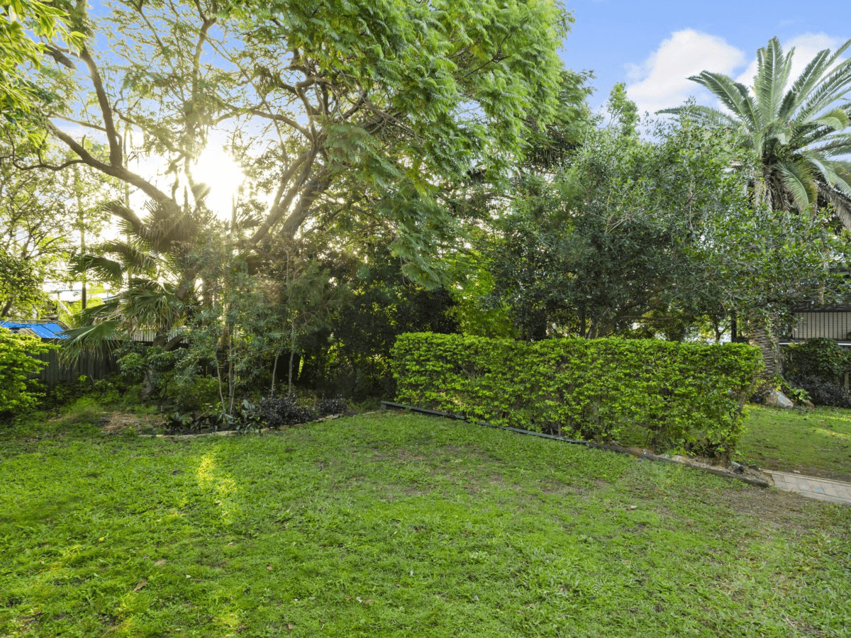 42 Wingarra Street, YEERONGPILLY, QLD 4105