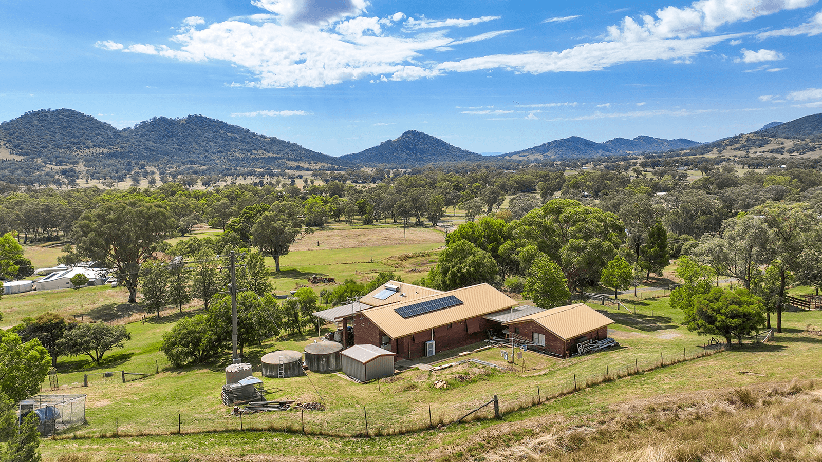 28 Angwins Lane, TAMWORTH, NSW 2340