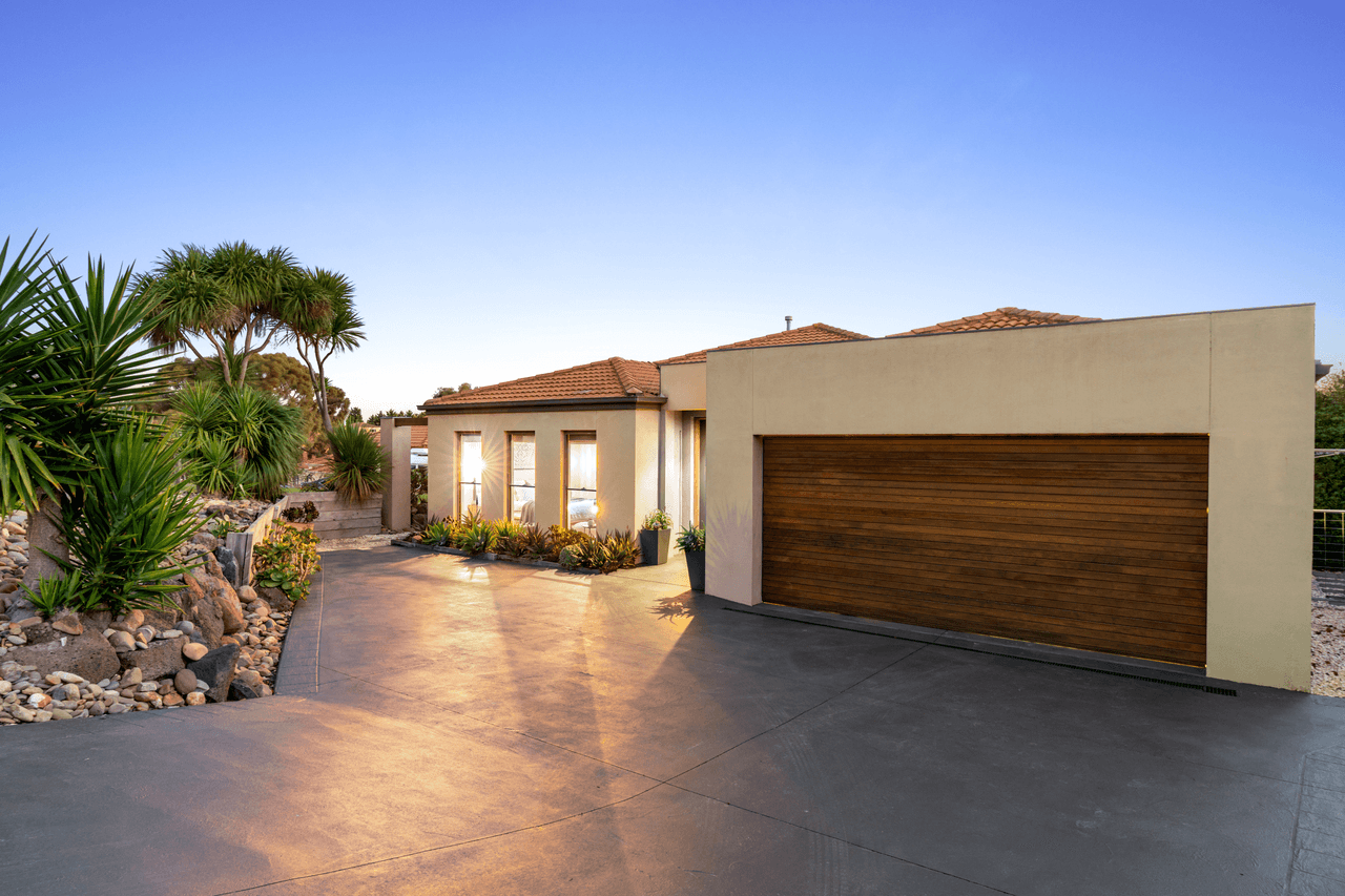 71 Valley Drive, HIDDEN VALLEY, VIC 3756