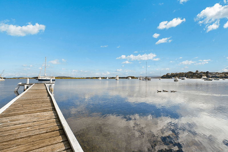 51 Marks Parade, MARKS POINT, NSW 2280