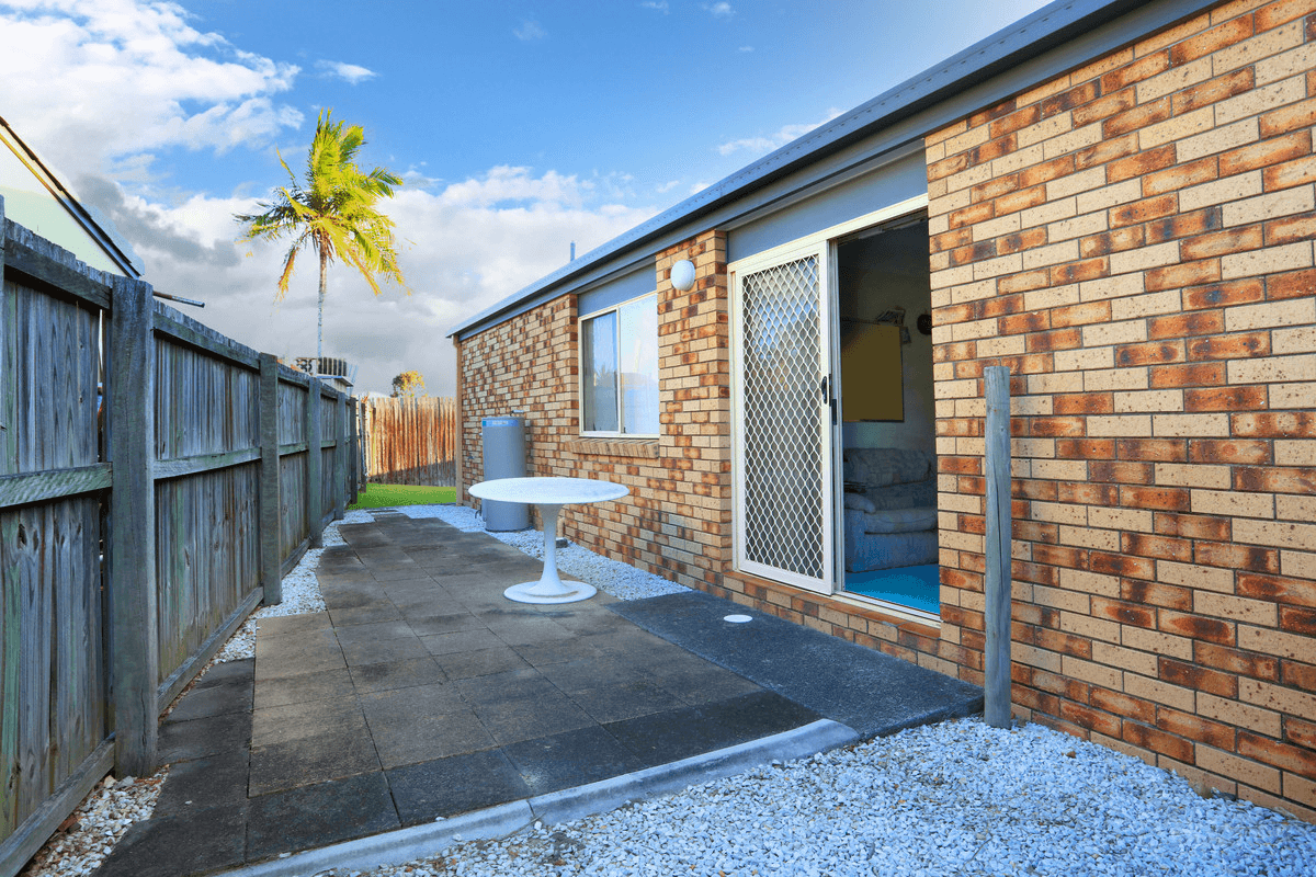 2/16 Crystal Reef Drive, COOMBABAH, QLD 4216