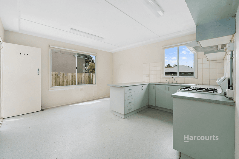 16 Kathryn Street, DOVETON, VIC 3177