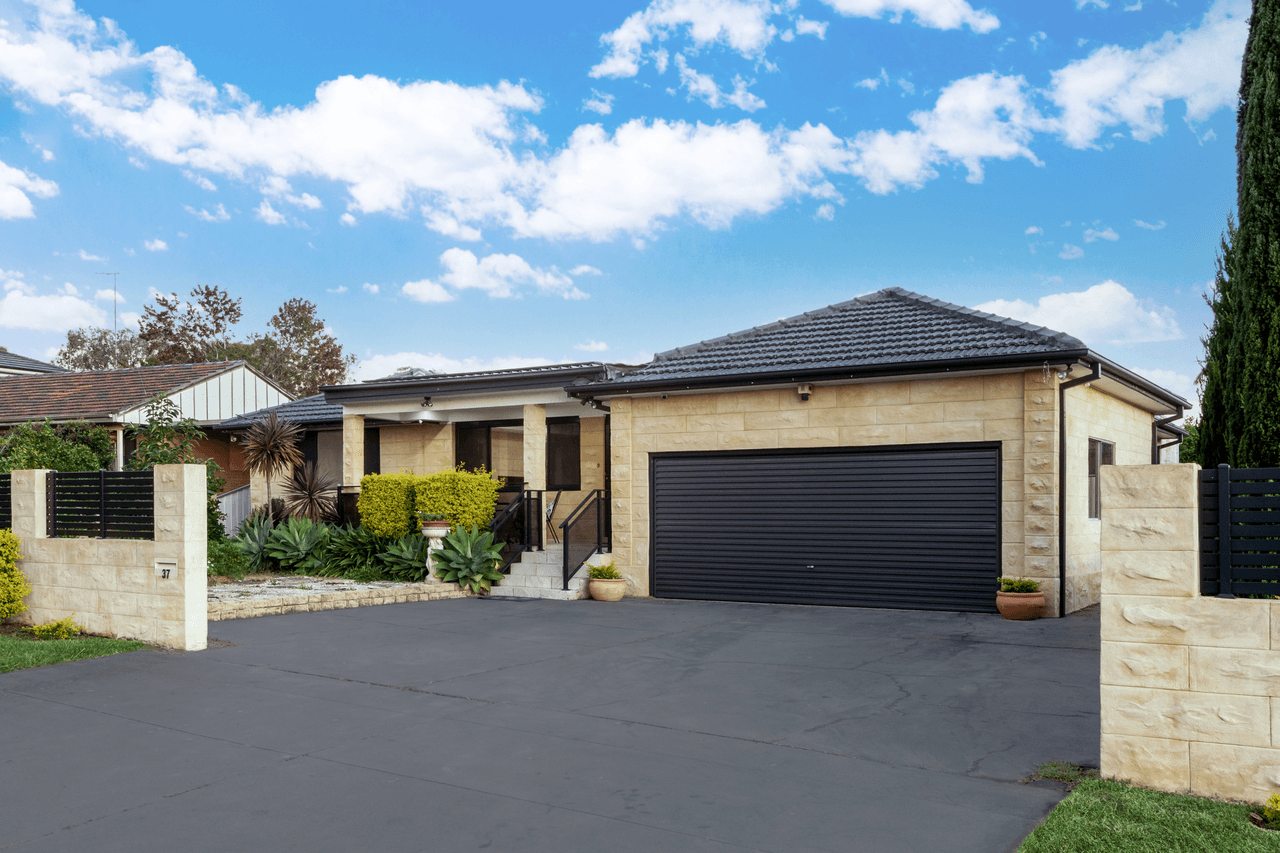 37 Lucas Avenue, MOOREBANK, NSW 2170