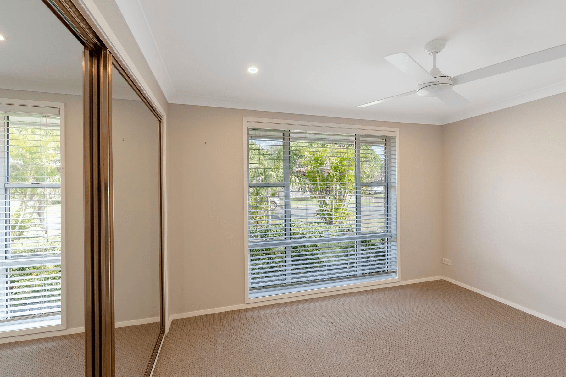 1 Jane Ellen Crescent, CHITTAWAY BAY, NSW 2261