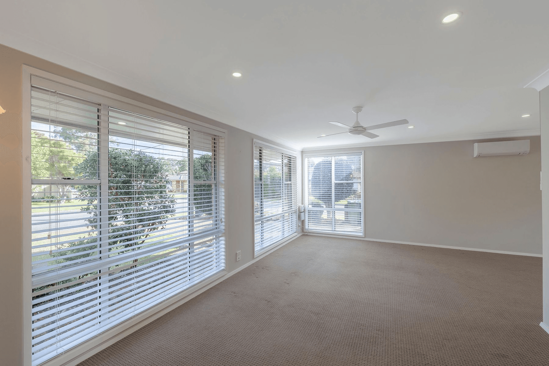 1 Jane Ellen Crescent, CHITTAWAY BAY, NSW 2261