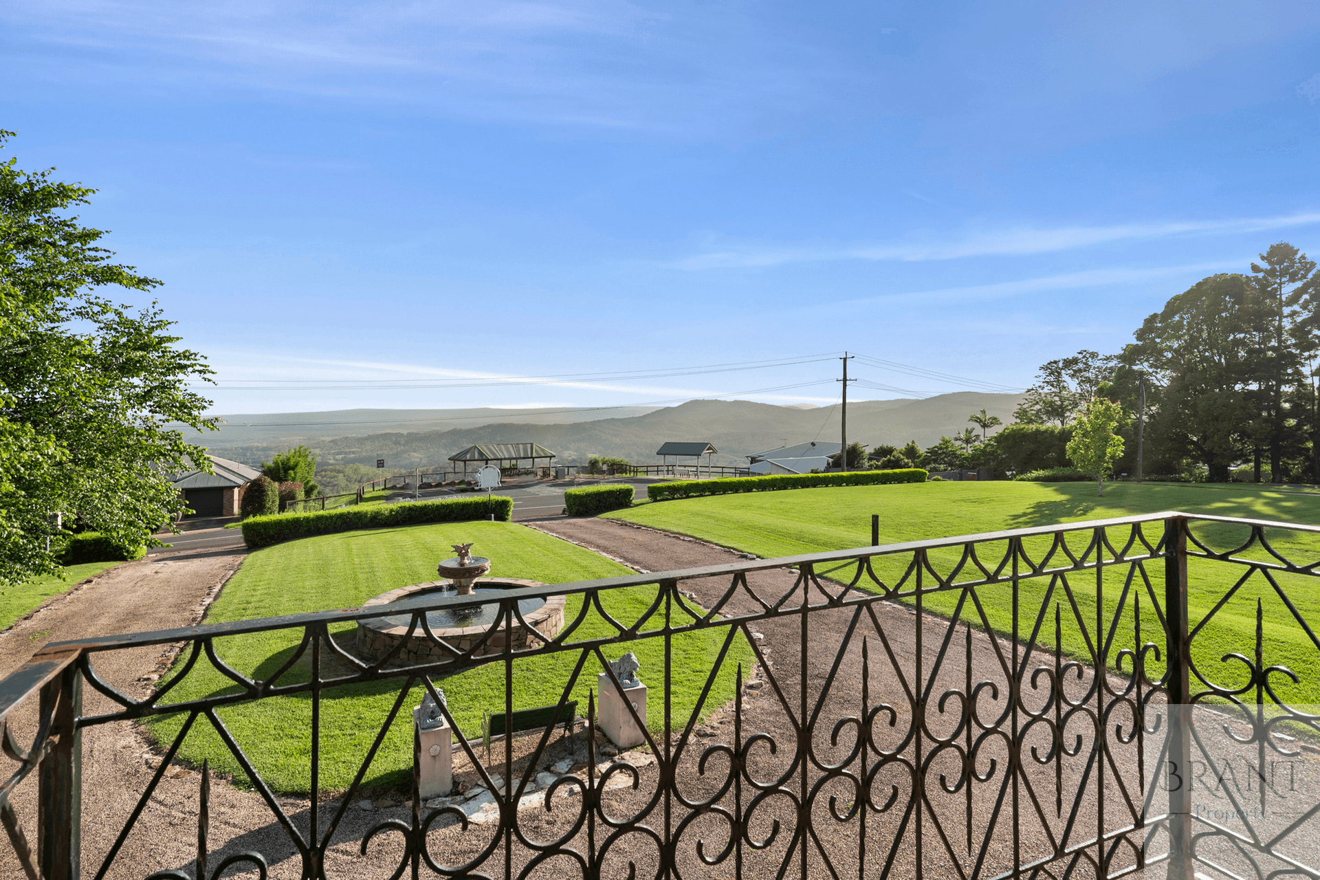 562 Mountain View Road, Maleny, QLD 4552