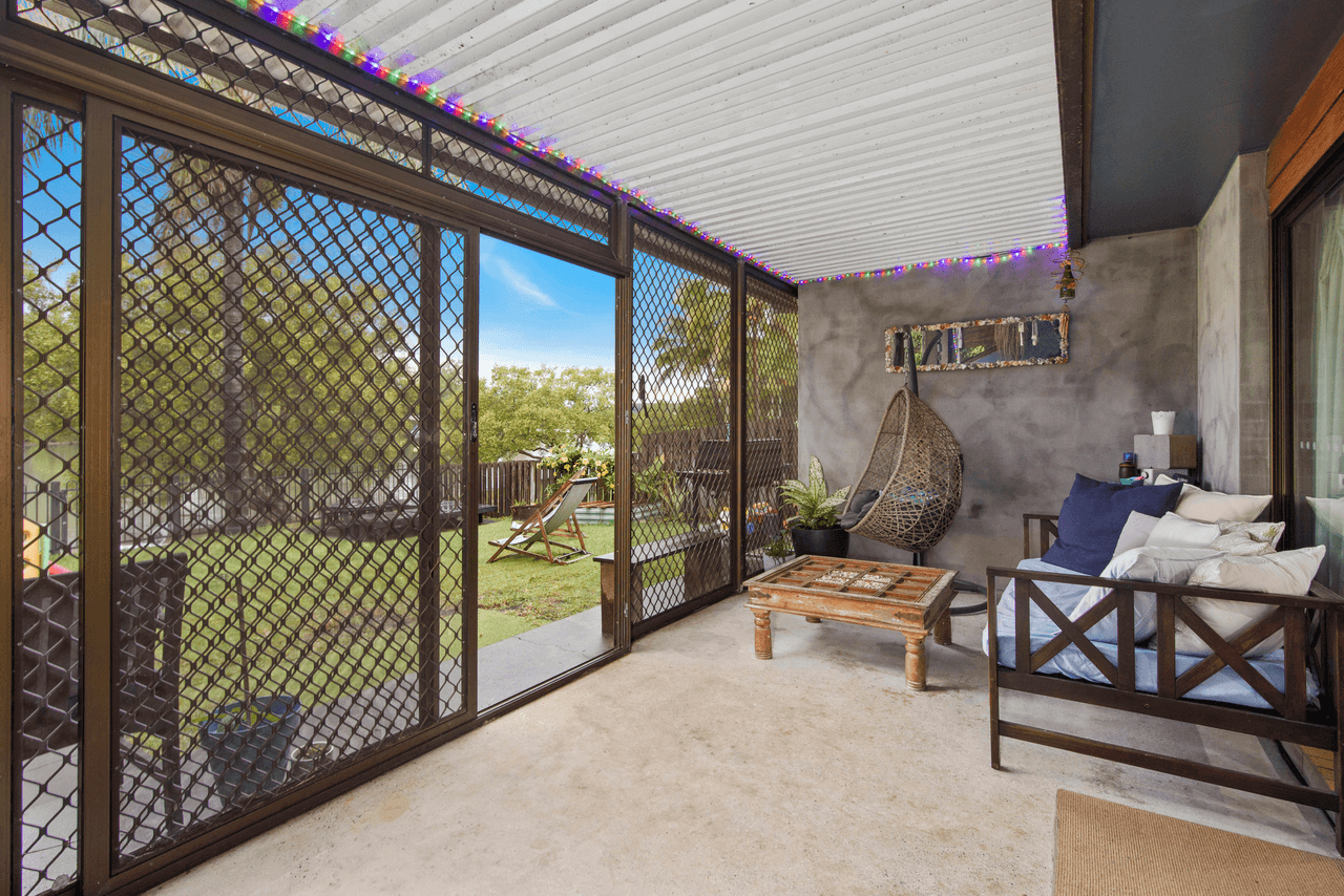 2/36 Riverside Drive, CURRUMBIN WATERS, QLD 4223