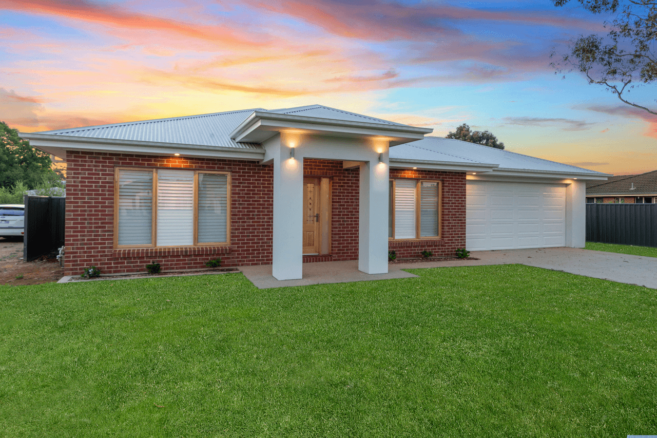 33 Emily Street, Tocumwal, NSW 2714